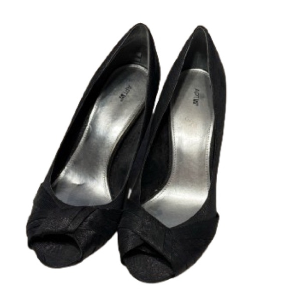 Woman’s open toe heels 10